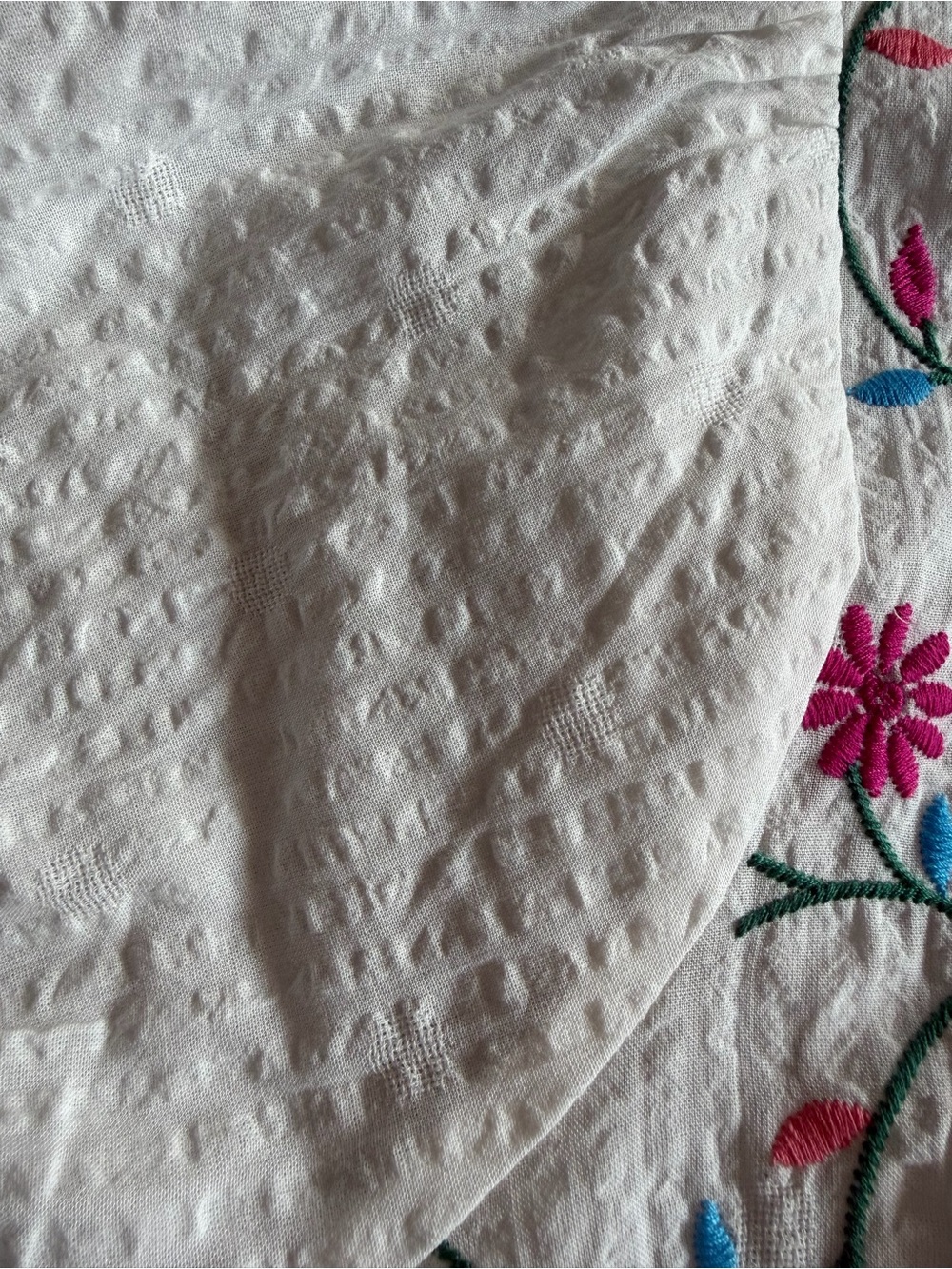 Savanna Jane White Embroidered Floral Top - Picture 4 of 6